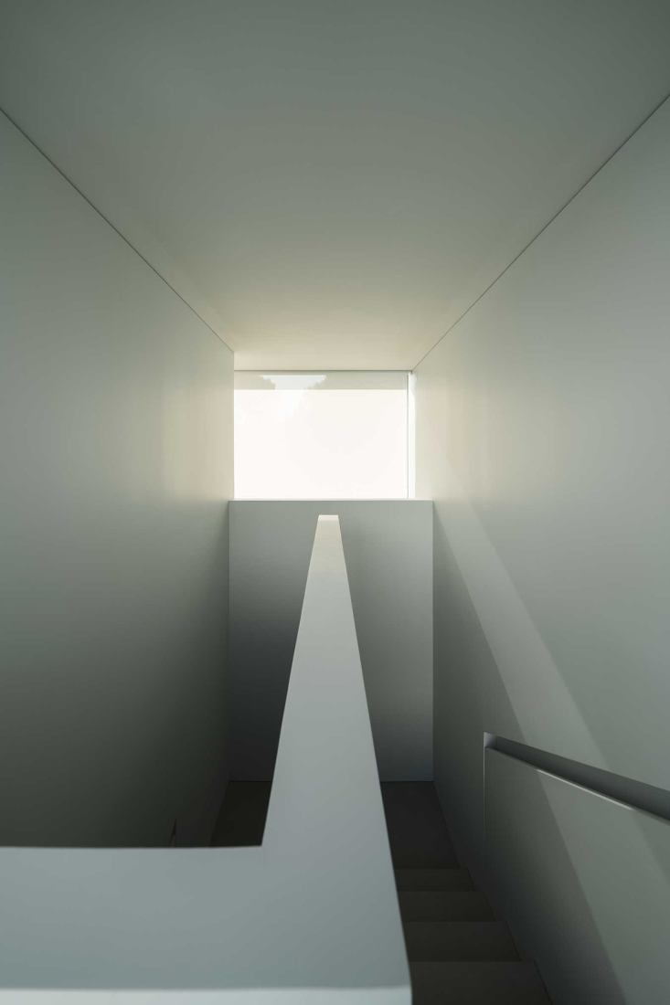 Casa Compluvium por Fran Silvestre Arquitectos. Fotografía por Jesús Orrico.