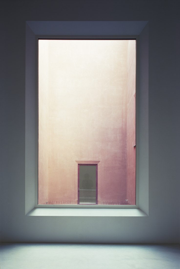 Casa de arte, diseño y arquitectura contemporáneos por Francesca Torzo. Fotografía por Gion Balthasar von Albertini