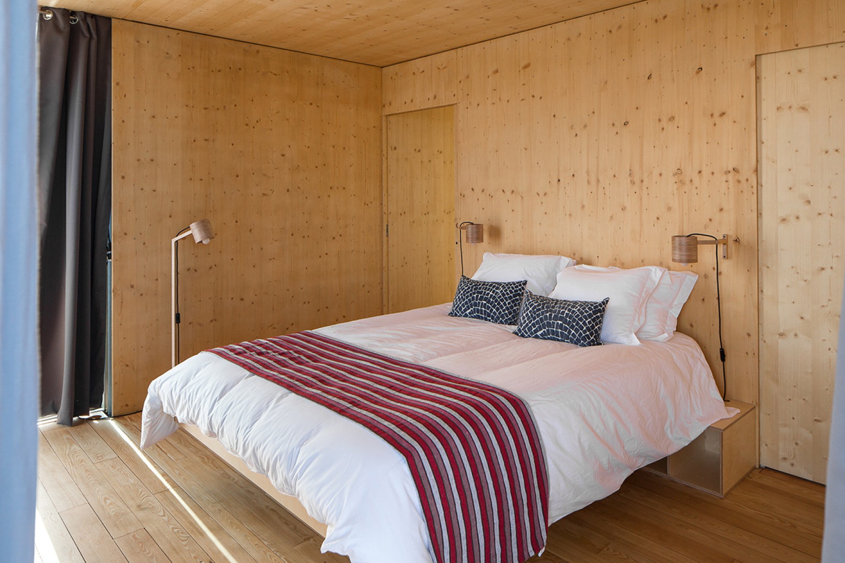 Interior view of the Floating house, by Friday S.A. Photography © José Campos.
