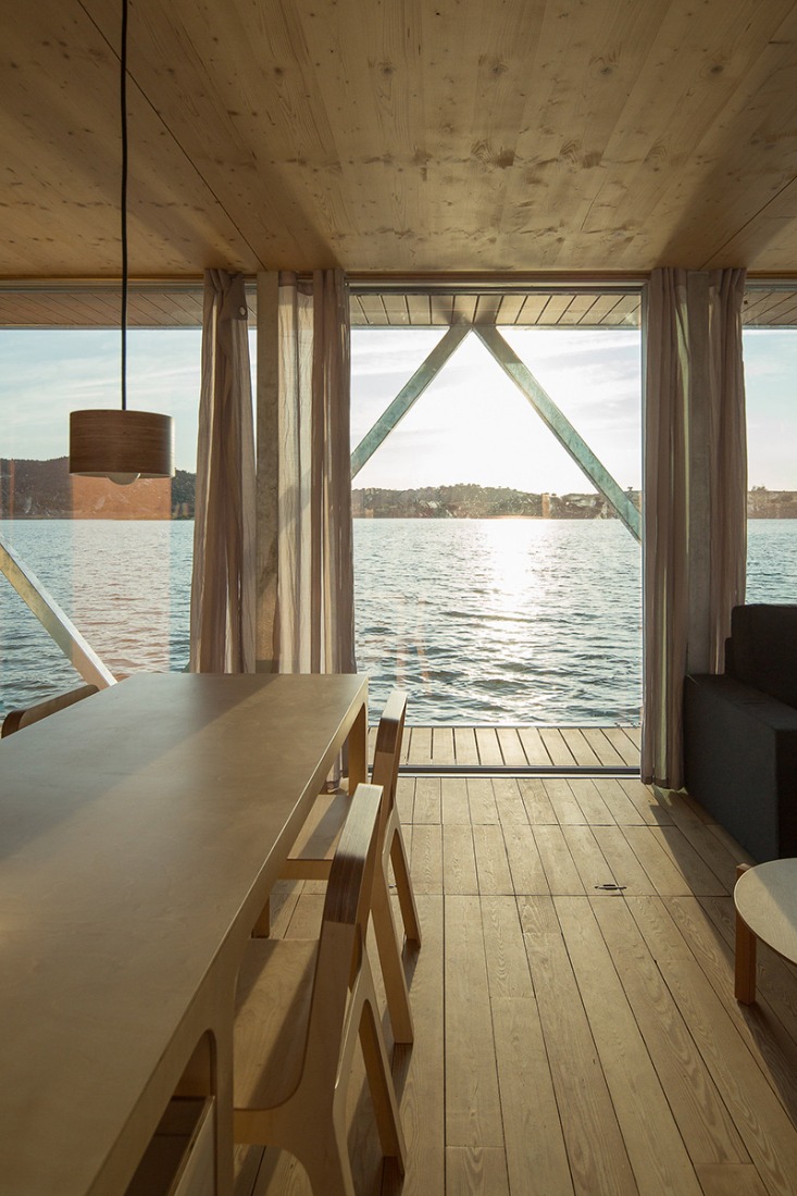 Interior view of the Floating house, by Friday S.A. Photography © José Campos.