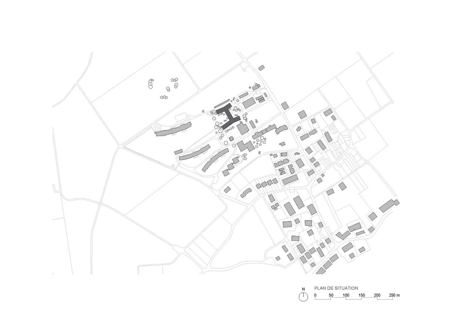 Plano de situación. Talleres socioeducativos para personas con discapacidad de la Fundación l'Espérance por FWG Architects.