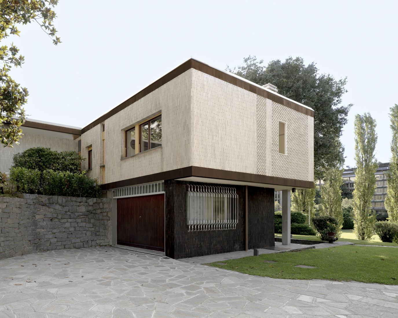 Villa Rossi por G Studio. Fotografía por Fabio Oggero.