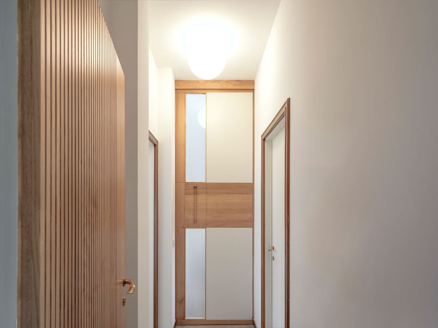 Villa Rossi por G Studio. Fotografía por Fabio Oggero.