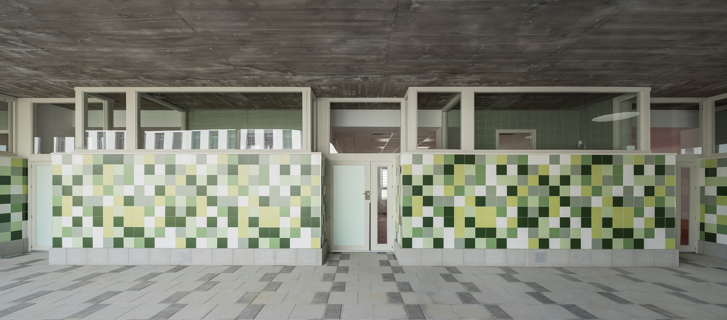 Colegio Eucaliptus de Infantil y Primaria por Gabriel Verd Arquitectos. Fotografía por Juanca Lagares