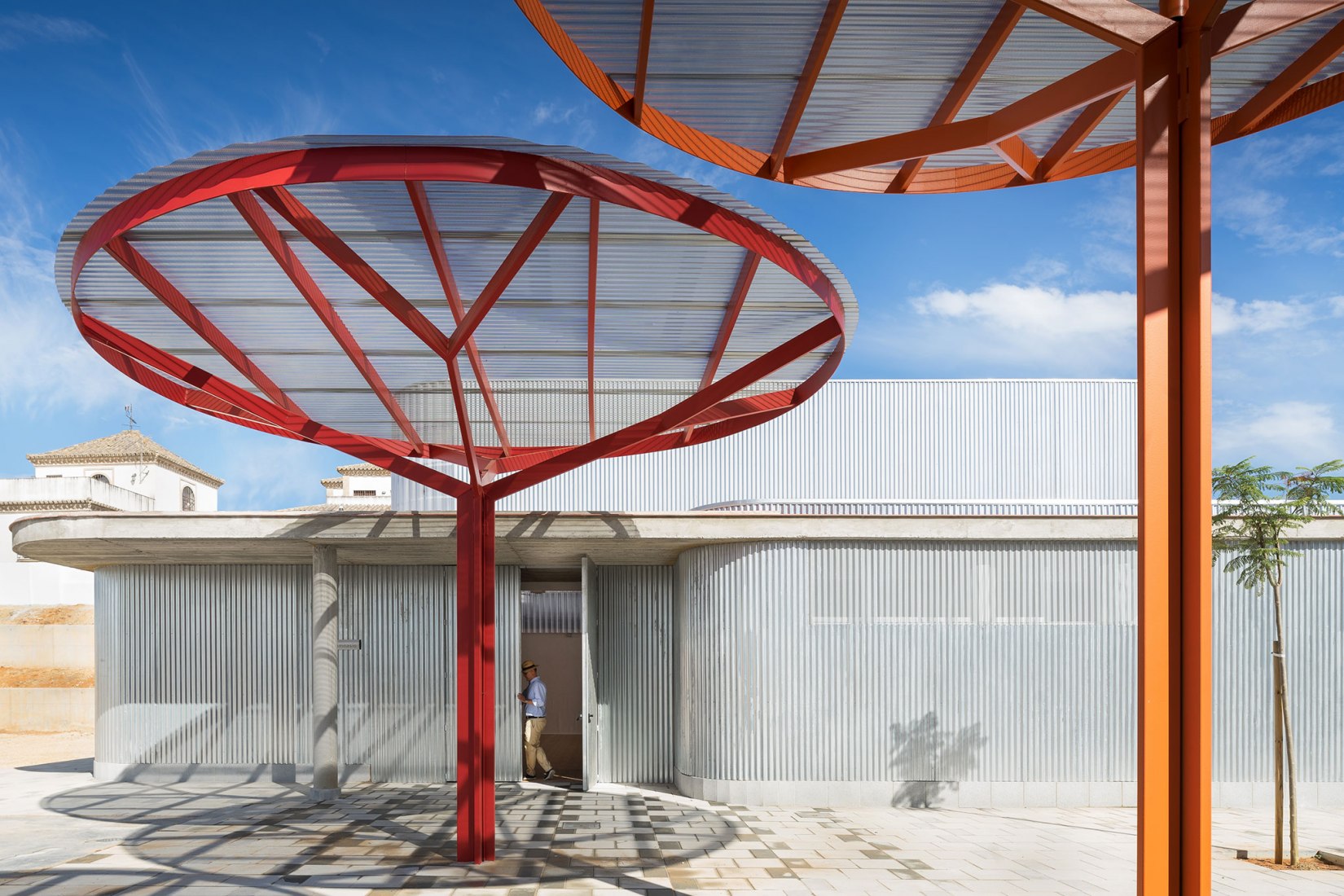 Colegio Eucaliptus de Infantil y Primaria por Gabriel Verd Arquitectos. Fotografía por Juanca Lagares
