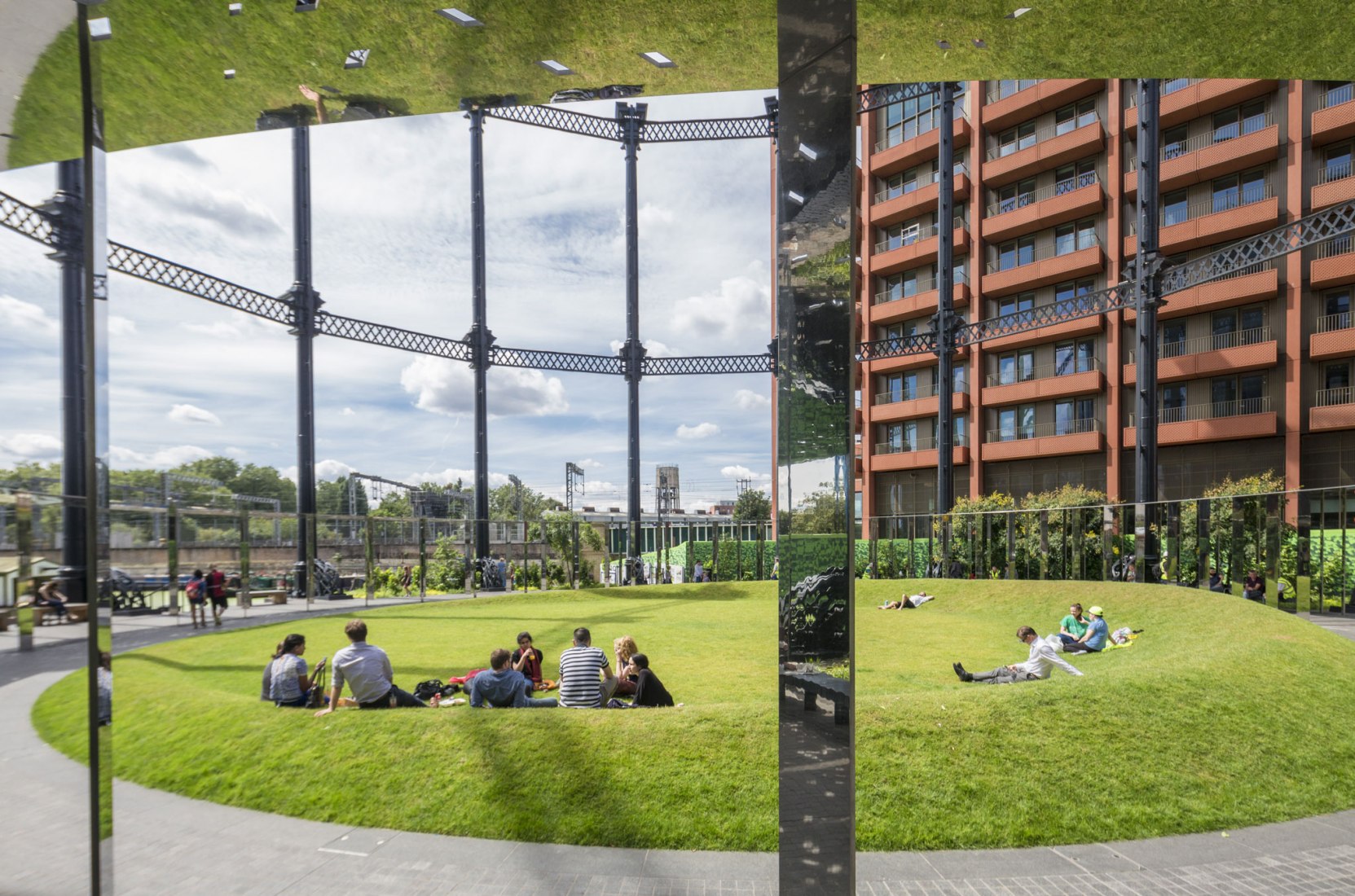 Gasholder Park by Bell Phillips Architects. Photograph by John Sturrock. Courtesy of RIBA