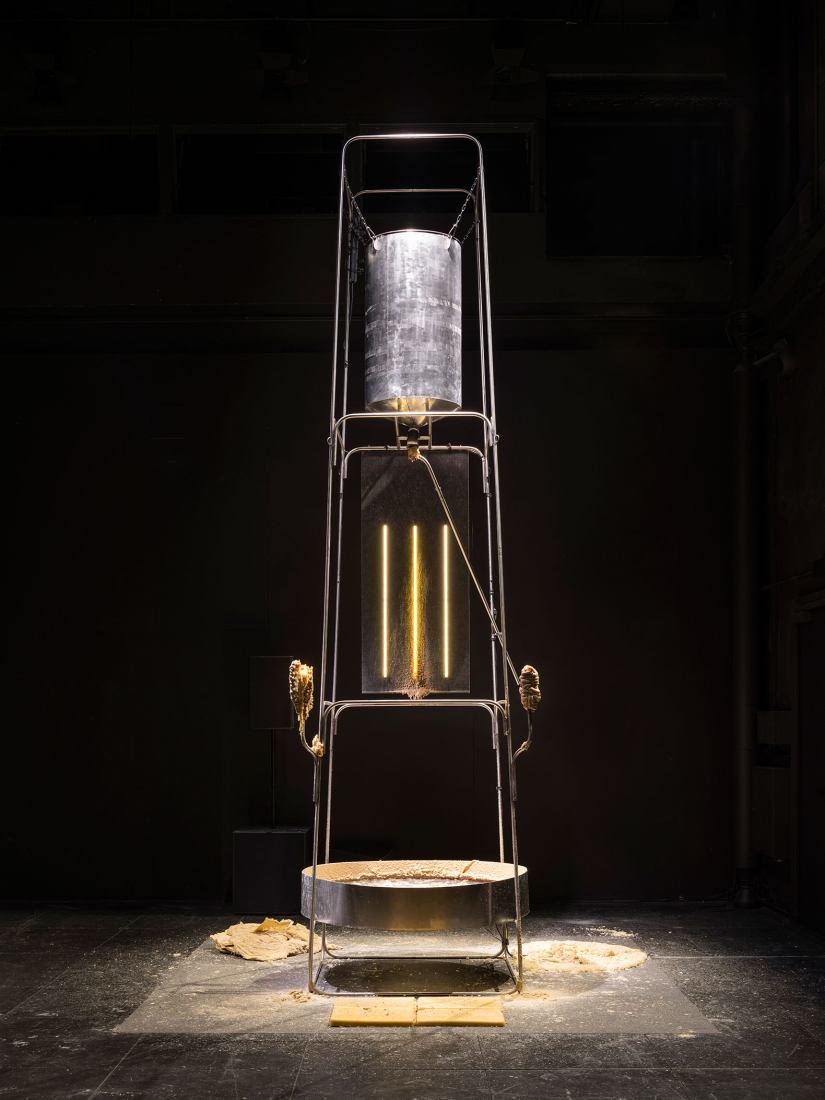 “Ruines” by Giona Bierens De Haan. Photograph by Dylan Perrenoud.