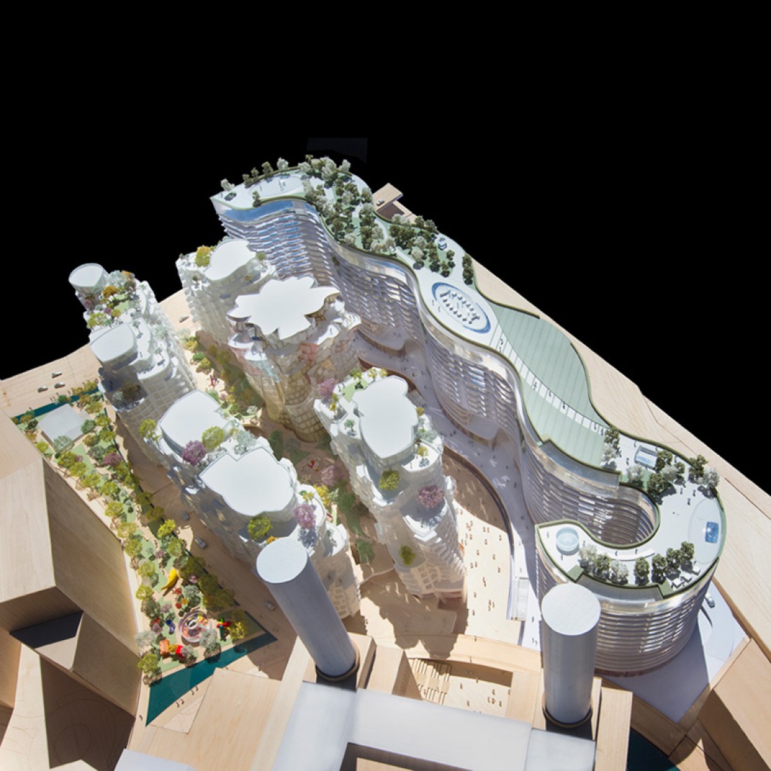 Foster + Partners ha diseñado el edifico al oeste de Electric Boulevard.