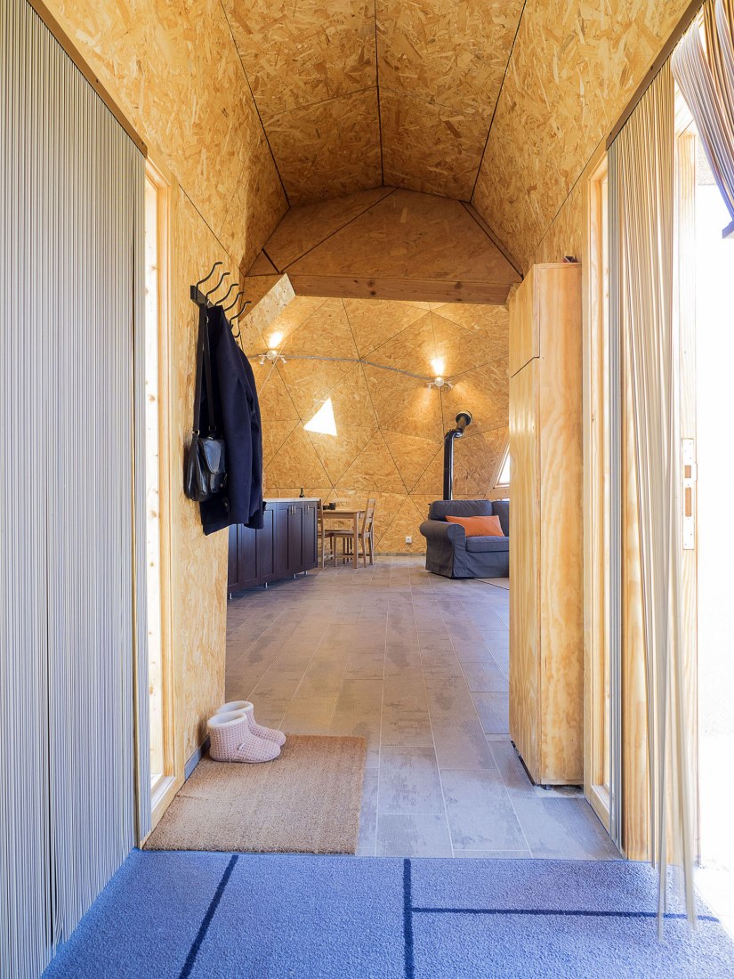 Curated visual reference: Fresh Look at Geodesic And Self Sufficient Housing By Ecoproyecta