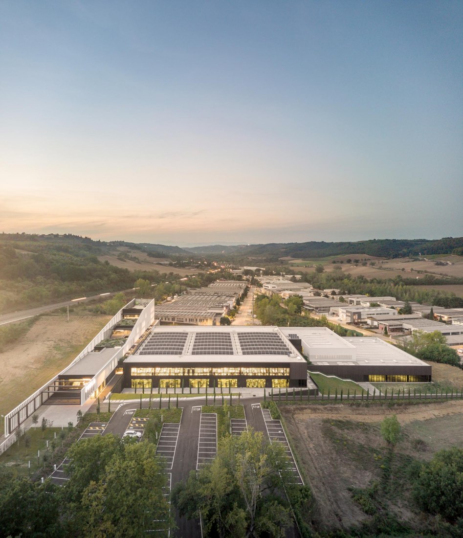 Sede de Furla por GEZA Architettura. Fotografía por Fernando Guerra.