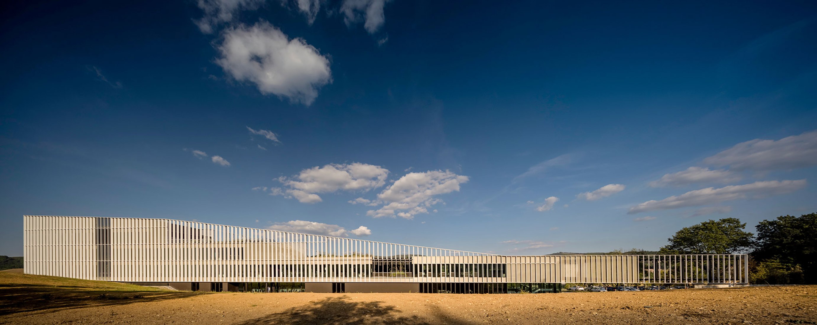 Sede de Furla por GEZA Architettura. Fotografía por Fernando Guerra.