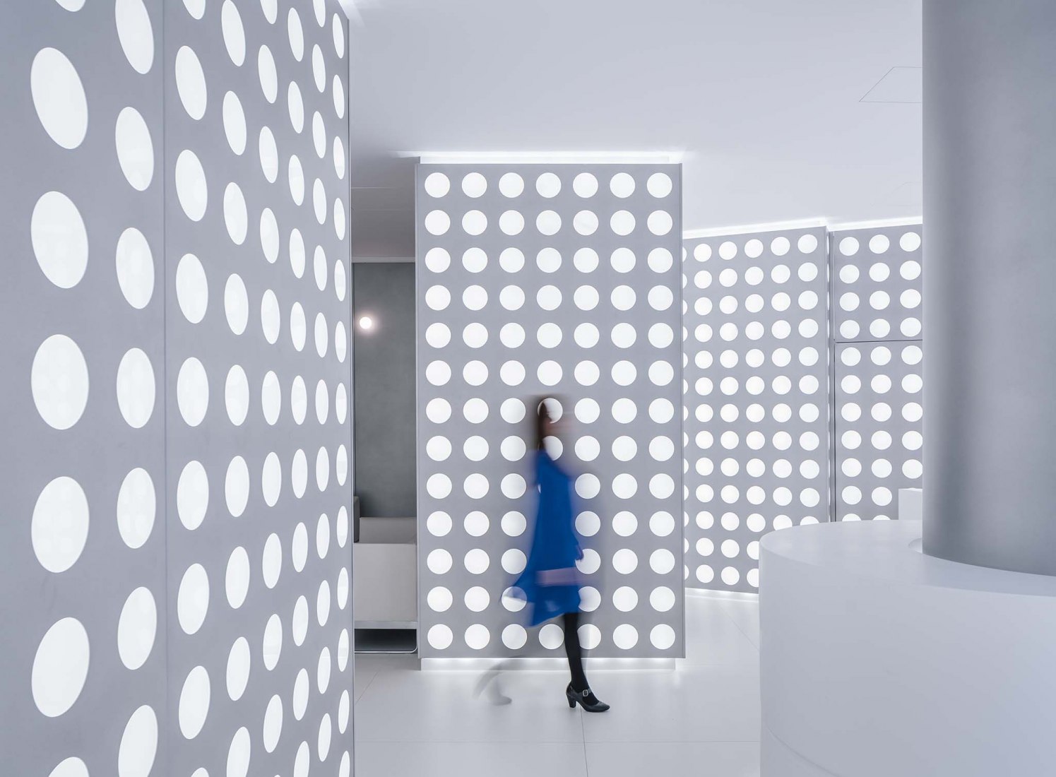 OCULUM, lobby for the Institute of Ocular Microsurgery (IMO) in Mirasierra by gon architects. Photograph by Imagen Subliminal.