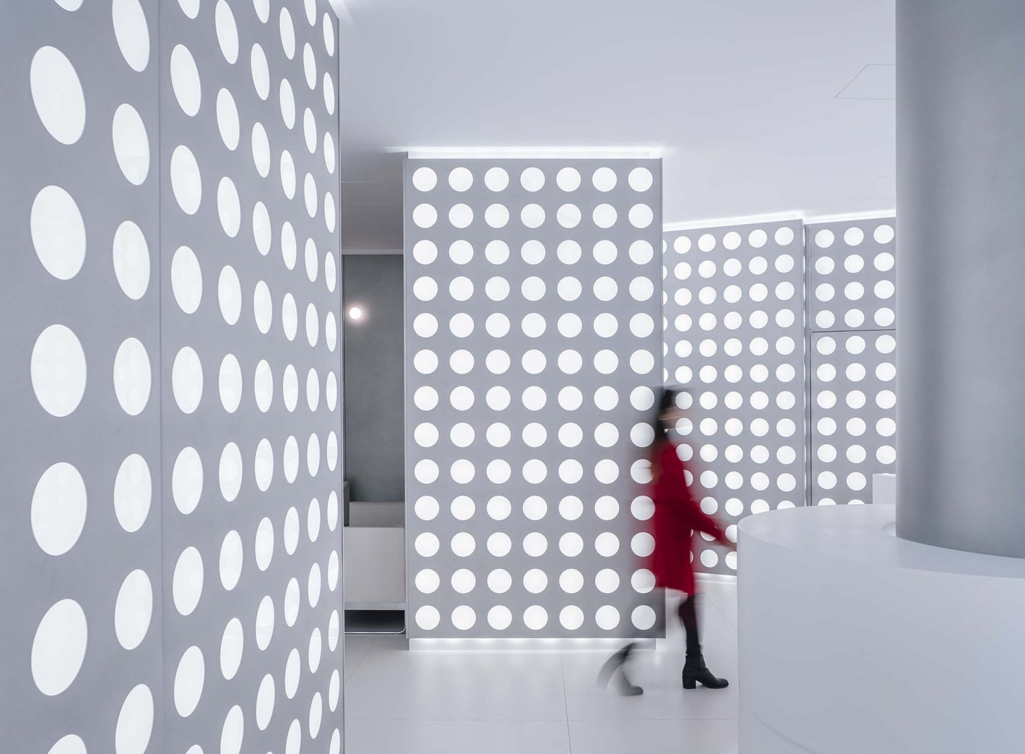 OCULUM, lobby for the Institute of Ocular Microsurgery (IMO) in Mirasierra by gon architects. Photograph by Imagen Subliminal.