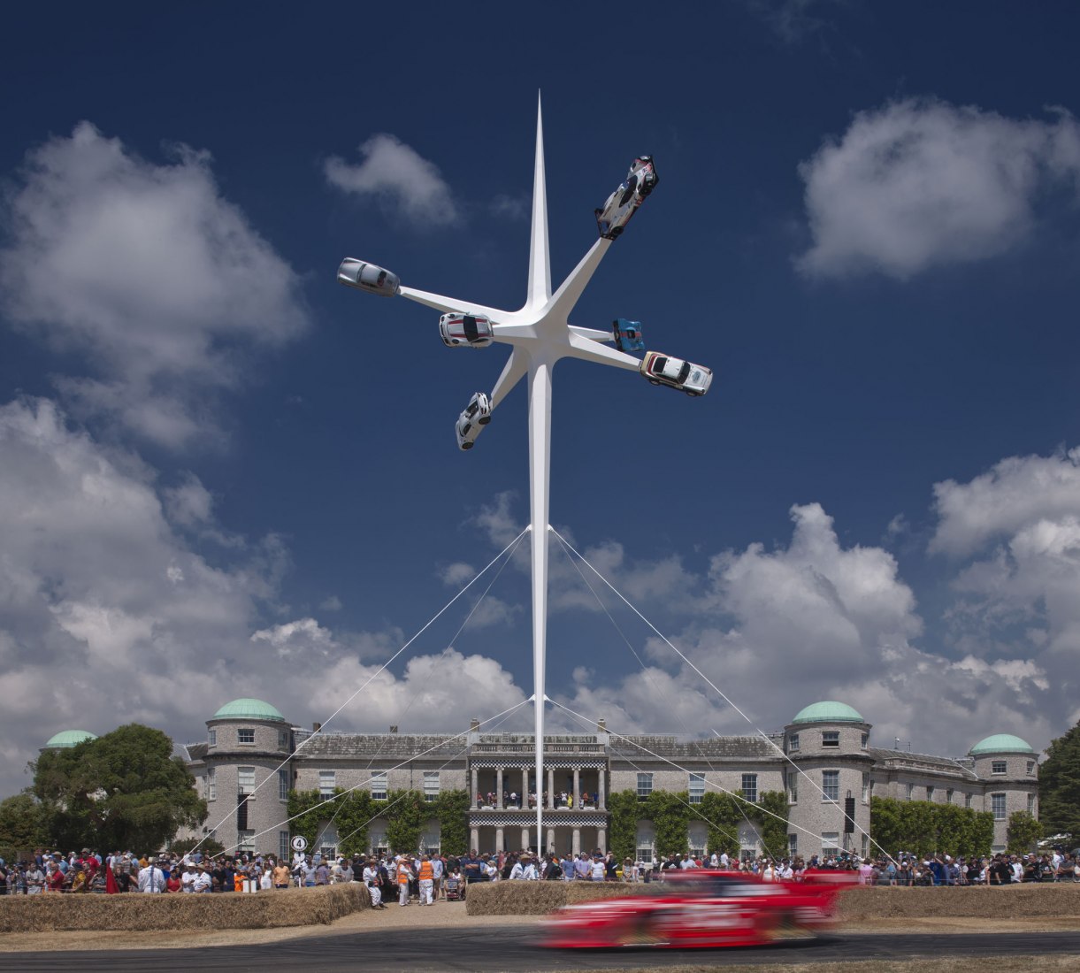 Escultura Porsche: Festival Goodwood de la Velocidad por Gerry Judah. Fotografía por David Barbour