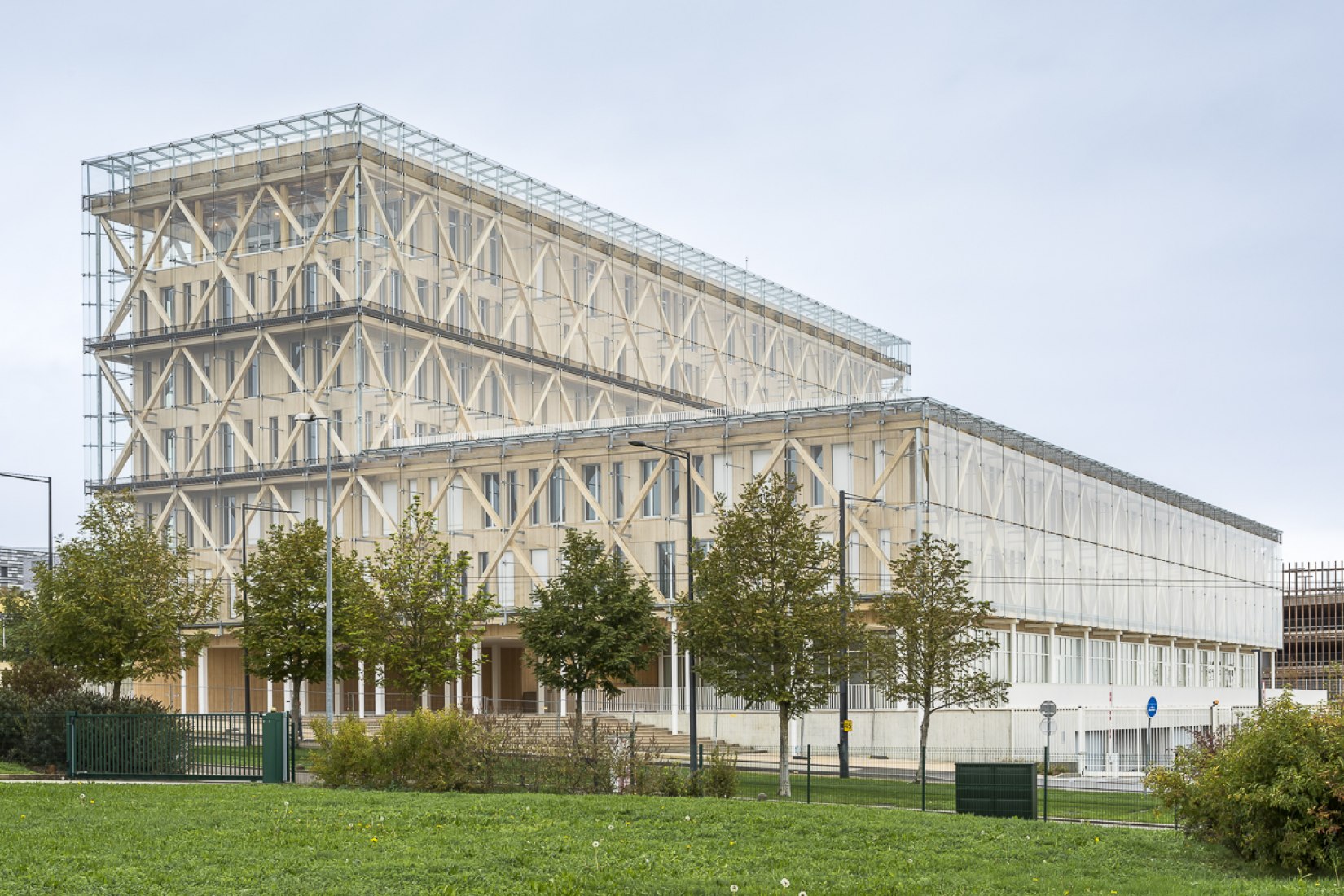 Caisse d’Epargne por GRAAM. Fotografía por Sergio Grazzia.