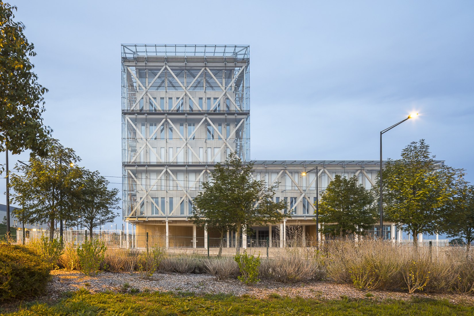 Caisse d’Epargne por GRAAM. Fotografía por Sergio Grazzia.