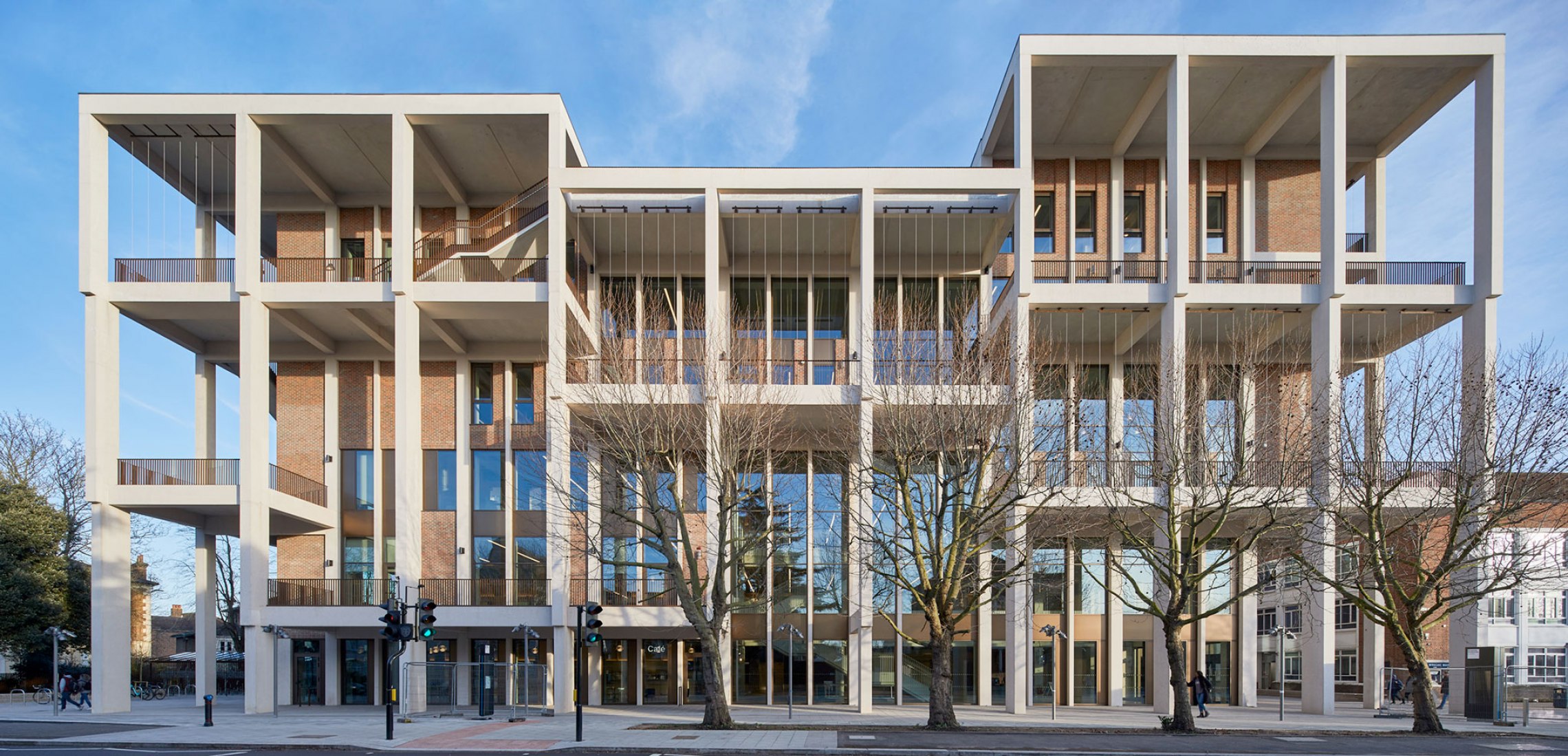 Grafton Architects completa Town House, puerta de entrada a la