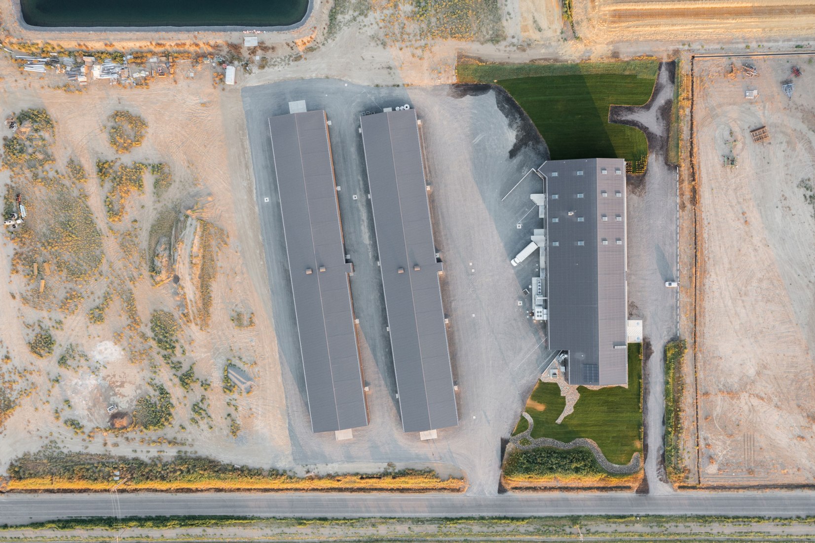 Whiskey Processing and Barrel-Aging Facility by Graham Baba Architects. Photograph by Kristian Alvero, Ross Eckert.