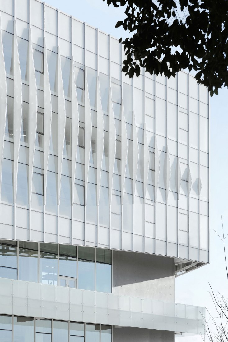 ééé - BSH Headquarters by Greater Dog Architects. Photograph by Metaviz studio.