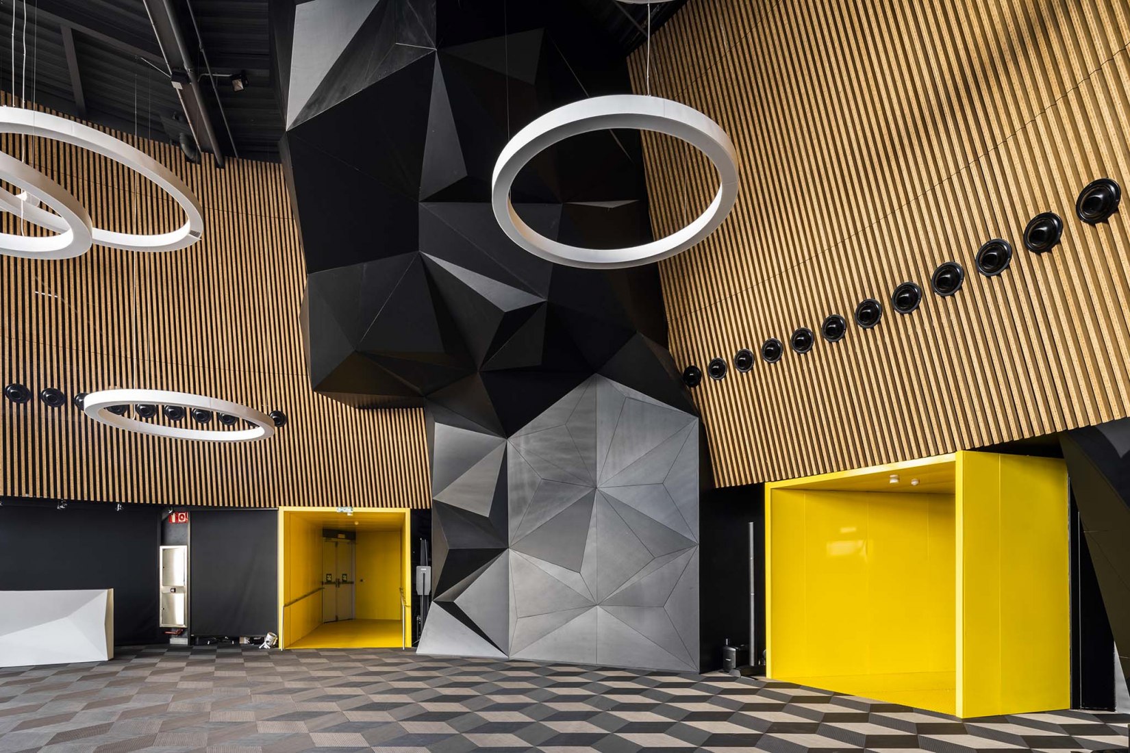Tower Azca by Grupo GUBIA. Photograph by Javier Bravo