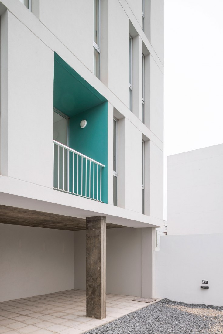 Edificio MAYO por Guadagna arquitectos. Fotografía por Luis Barandiaran.