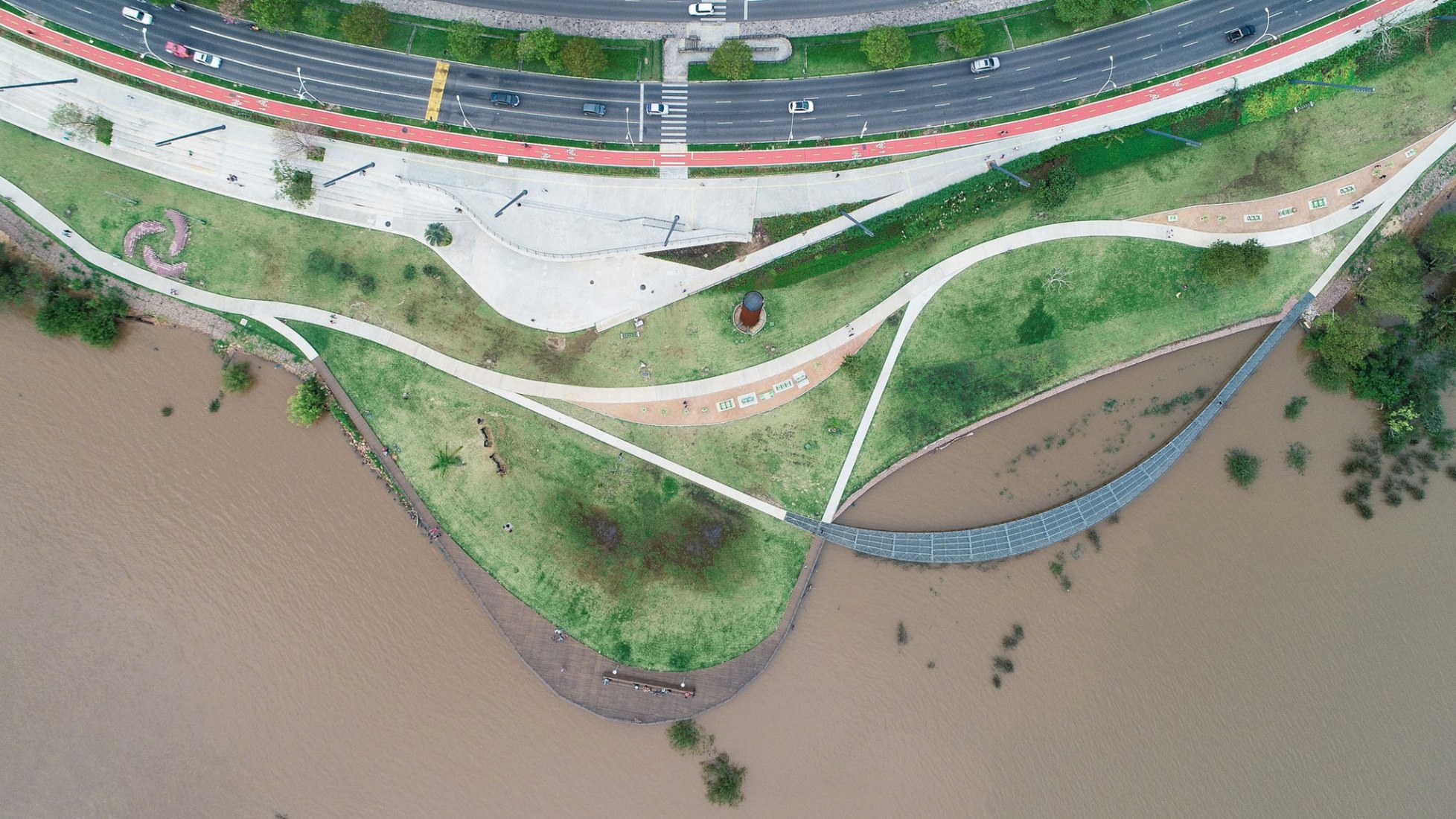 A park on the riverbank. Guaíba Orla Urban Park by Jaime ...