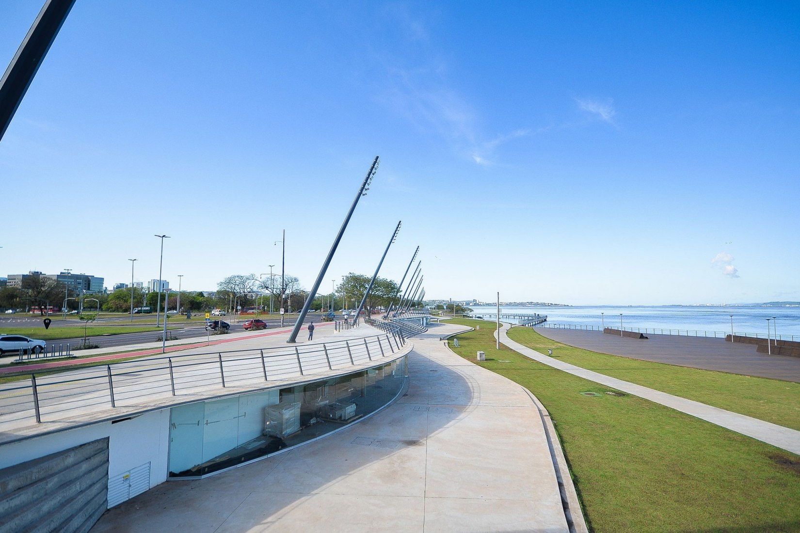 A park on the riverbank. Guaíba Orla Urban Park by Jaime ...