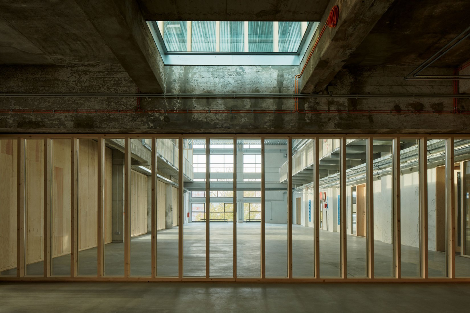 Vista interior. The Mill por GutGut. Fotografía © Jakub Skokan, Martin Tůma (BoysPlayNice)