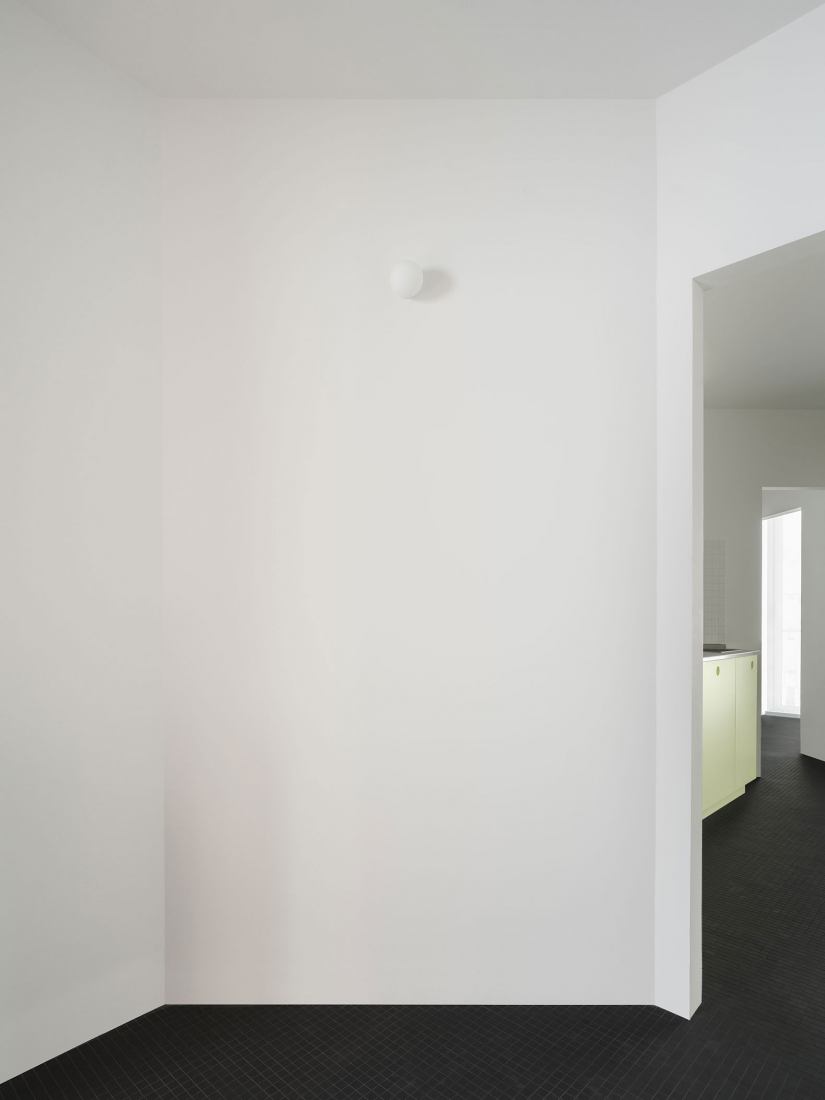 Gracia House by HANGHAR. Photograph by Luis Díaz Díaz