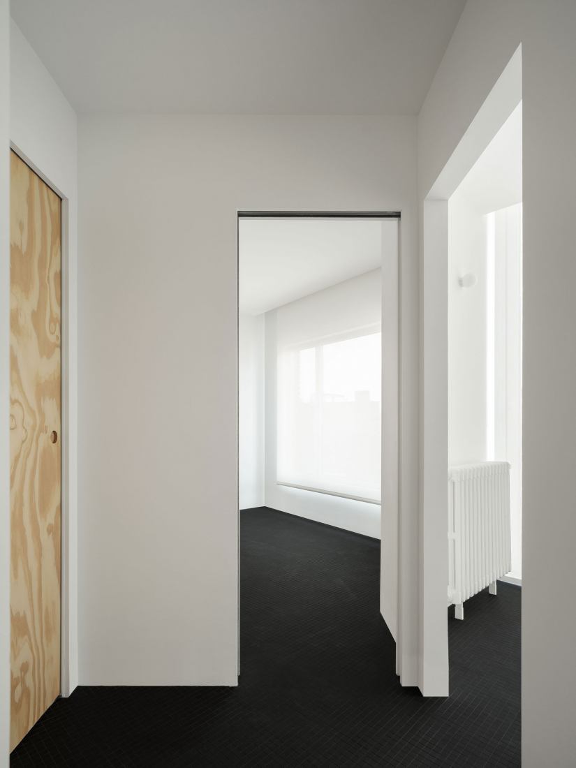 Gracia House by HANGHAR. Photograph by Luis Díaz Díaz