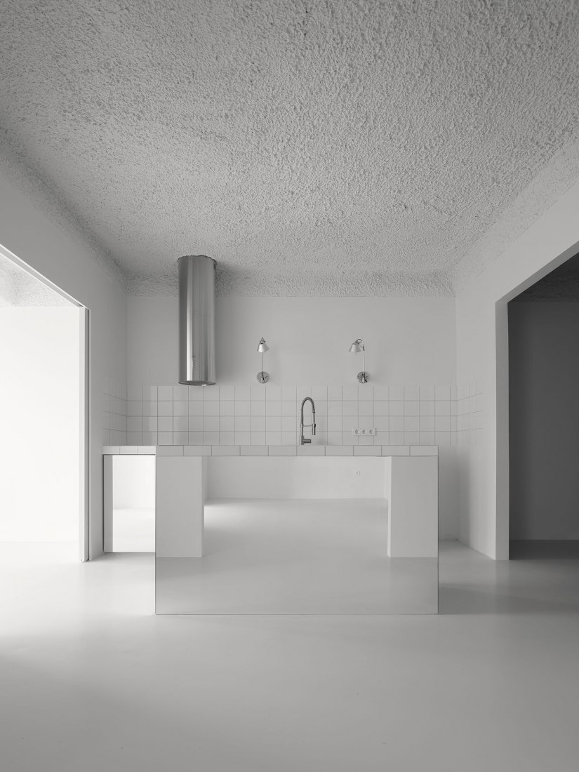 Ronda House by Hanghar. Photograph by Luis Díaz Díaz.