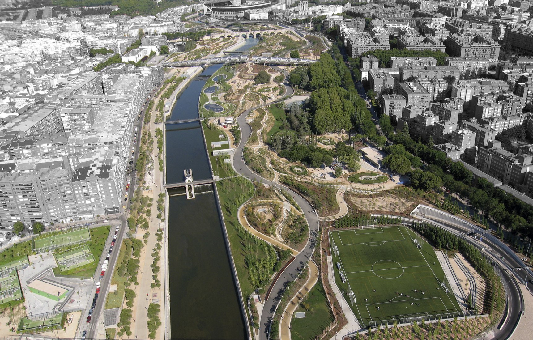 Madrid Río, overview. Photography © Rudge. Courtesy of Harvard Graduate School of Design (GSD).