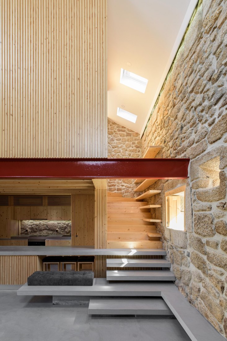 Rural House by HBG Architects. Photograph by Ricardo Oliveira Alves