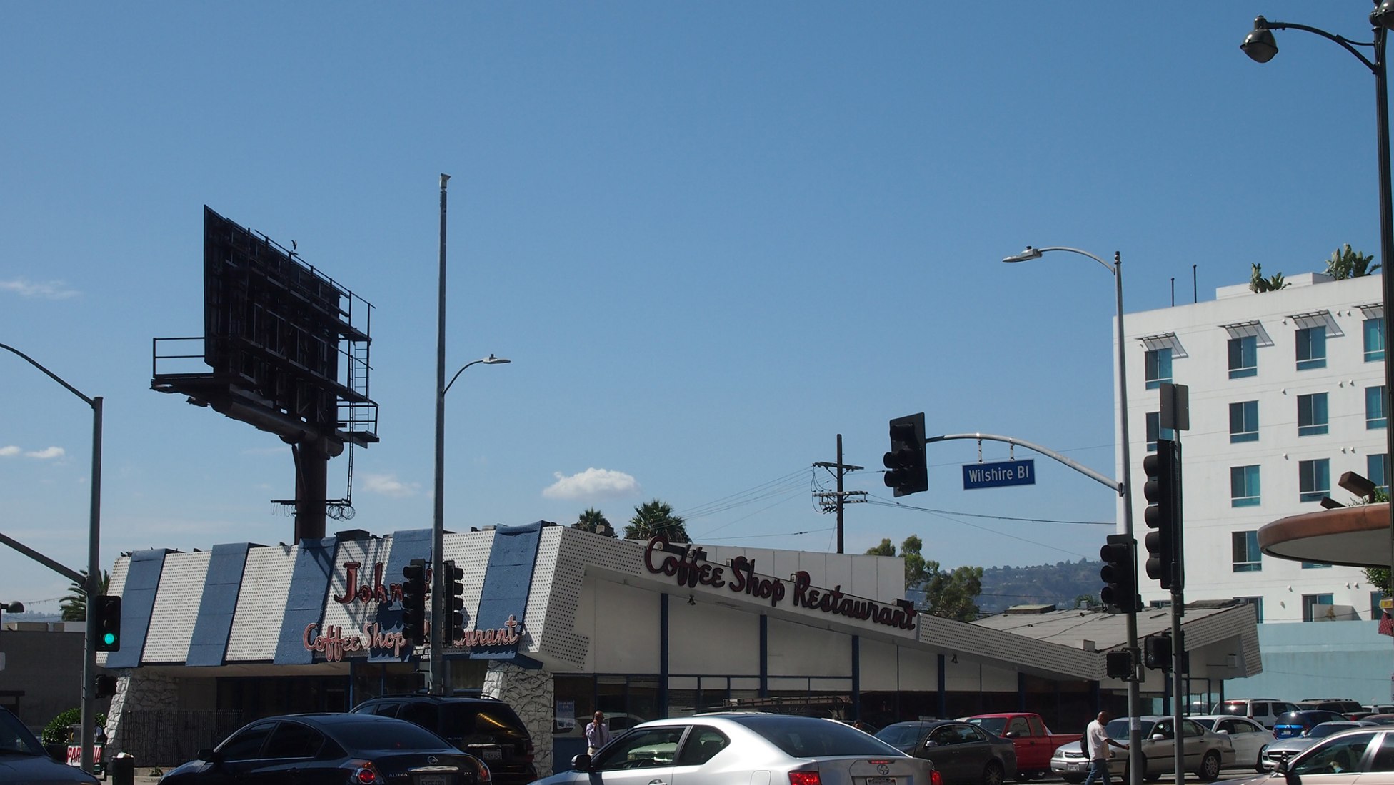 Johnie's coffee shop & restaurant in LA, California, USA. Photograph by Jeffrey Long via Flickr Creative Commons (CC BY-NC-ND 2.0)