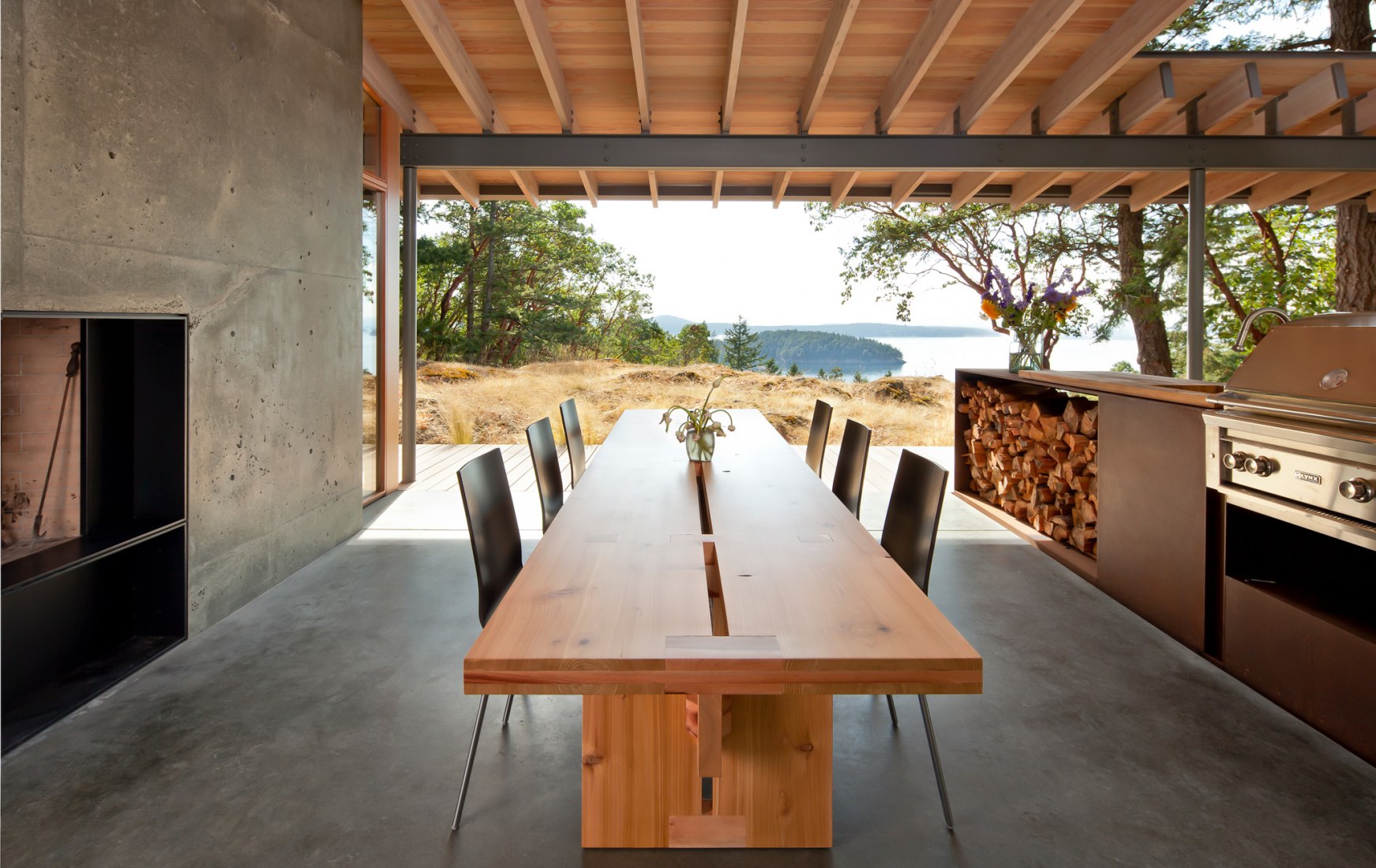 Suncrest por Heliotrope Architects. Fotografía por Ben Schneider