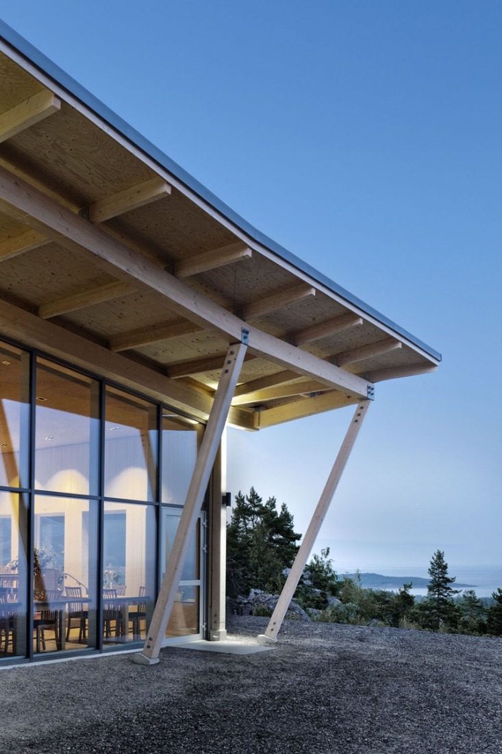 Exterior view. Restaurant Hemsö by Sverker Cajmatz, Sweco Architects. Photography © Tim Meier