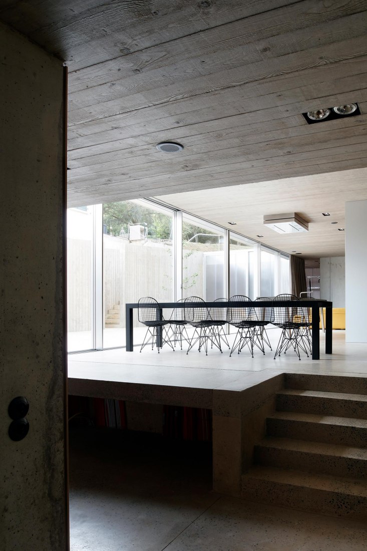 Hercule, single-family house by 2001. Photograph by Maxime Delvaux