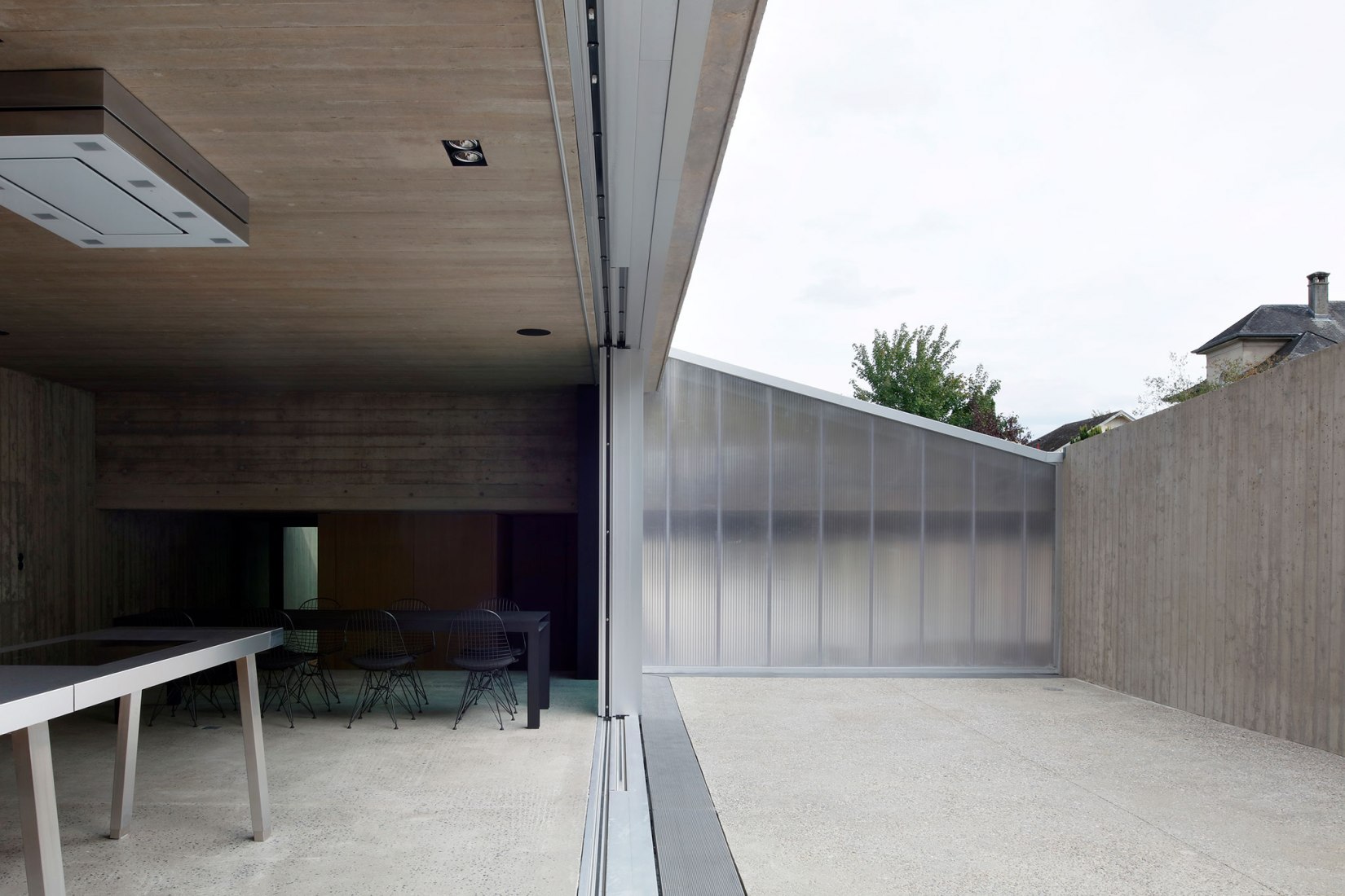 Hercule, single-family house by 2001. Photograph by Maxime Delvaux
