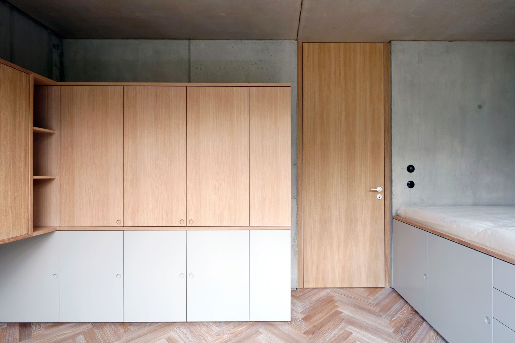 Hercule, single-family house by 2001. Photograph by Maxime Delvaux