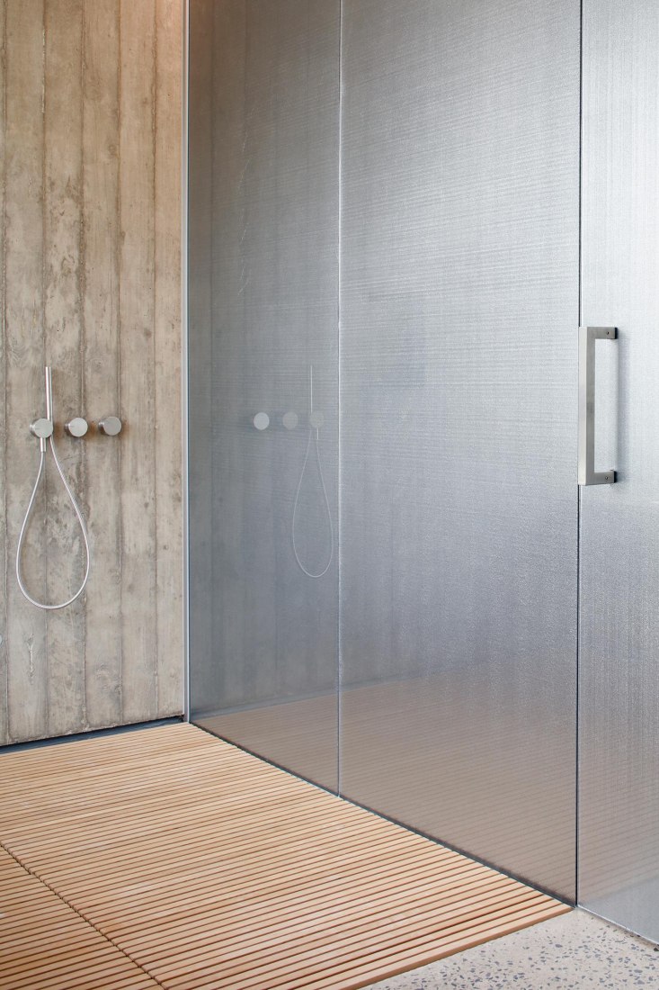 Hercule, single-family house by 2001. Photograph by Maxime Delvaux