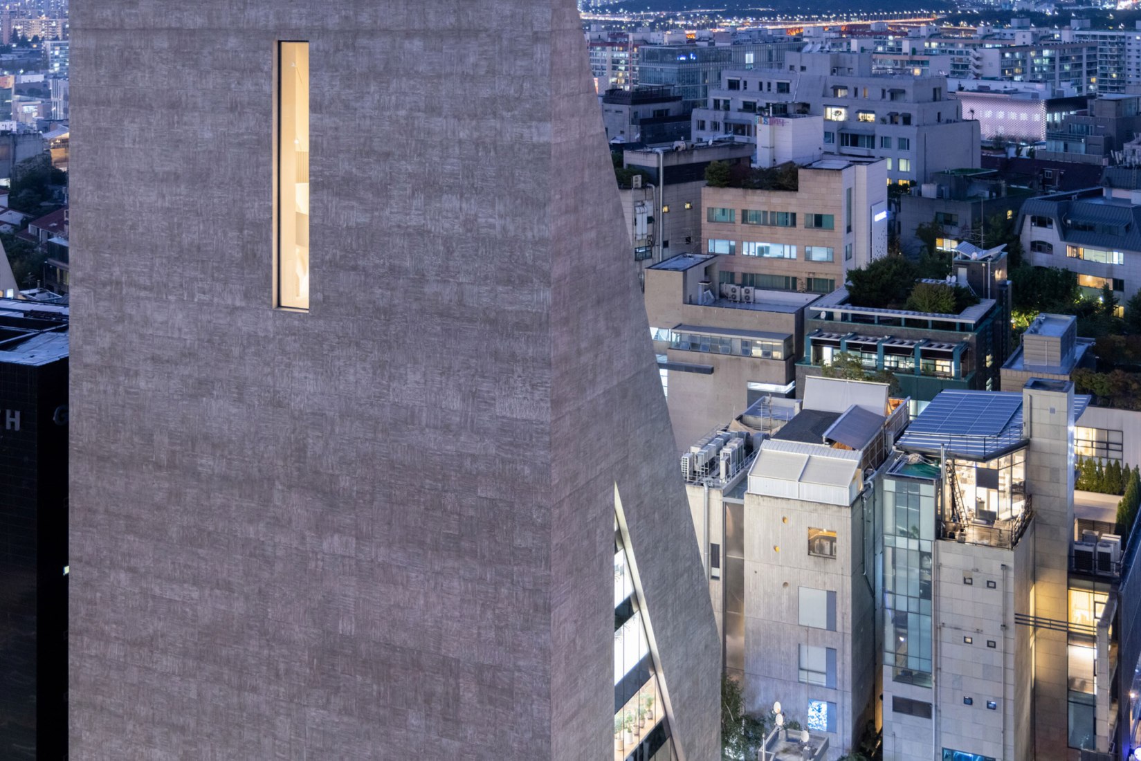 ST International HQ and SongEun Art Space by Herzog & de Meuron. Photograph by Iwan Baan