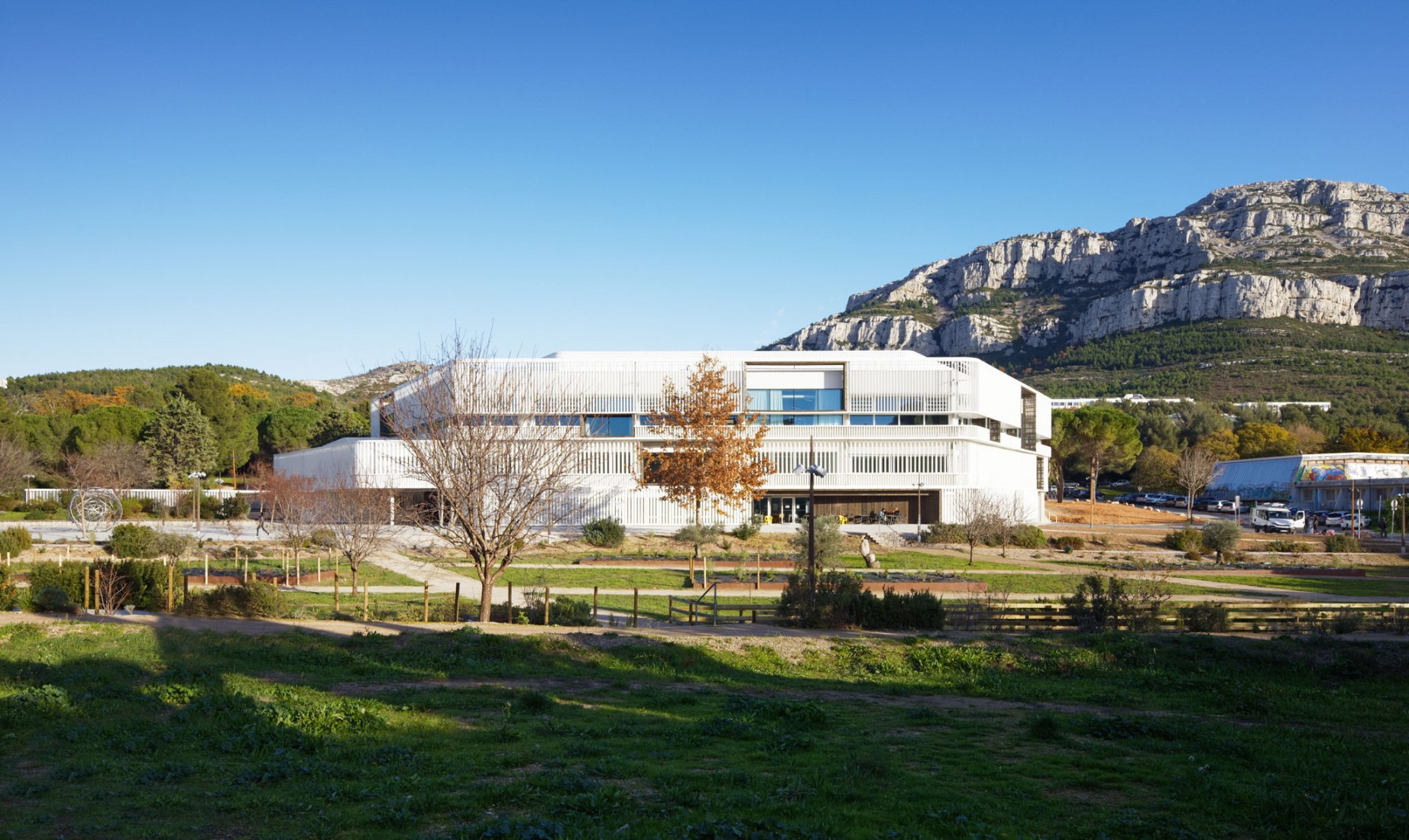 Learning center Hexagone by Rémy Marciano. Photograph by Takuji Shimmur.
