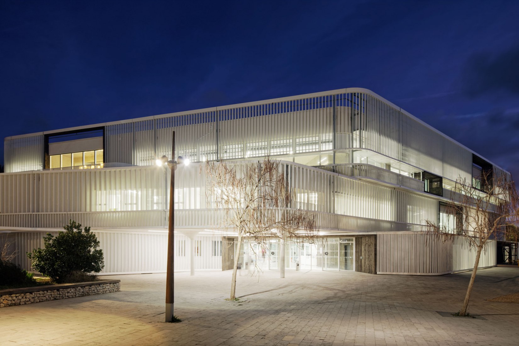 Learning center Hexagone by Rémy Marciano. Photograph by Takuji Shimmur.