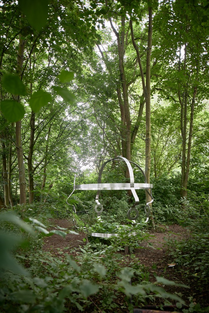 'Flying on the raven’s wing' by Horst. Curator, Evelyn Simons. Photography by Matthijs van der Burgt
