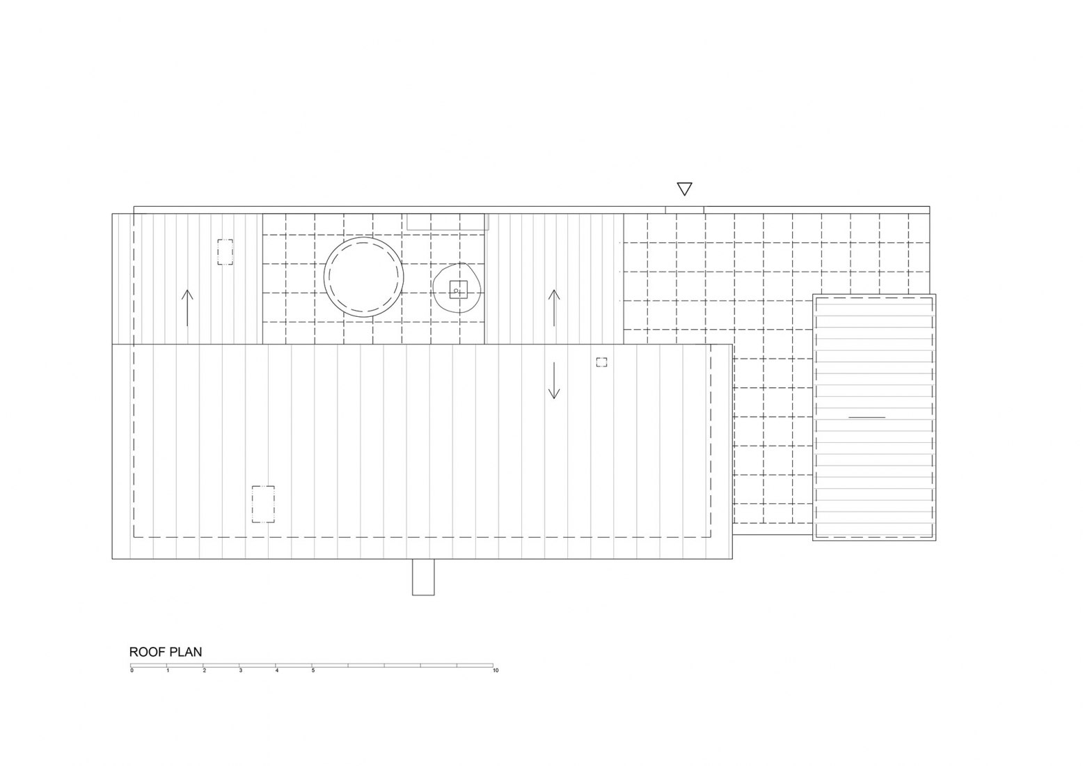 Planta de cubiertas. "Casa detrás del muro" por Mjölk architects. 