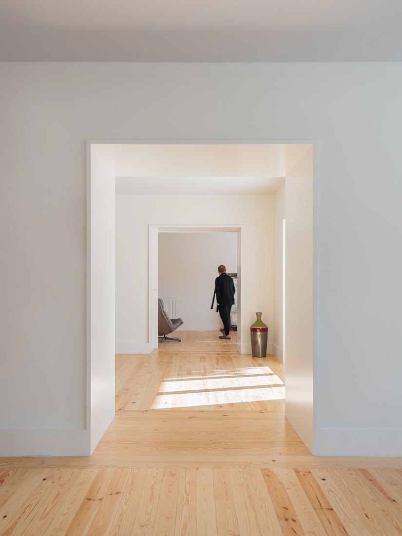 House in Restelo by aspa. Photograph by do mal o menos - Eduardo Nascimento. House in Restelo by aspa. Photograph by do mal o menos - Eduardo Nascimento.