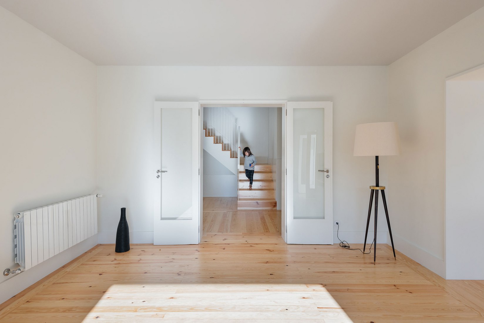 House in Restelo by aspa. Photograph by do mal o menos - Eduardo Nascimento. House in Restelo by aspa. Photograph by do mal o menos - Eduardo Nascimento.