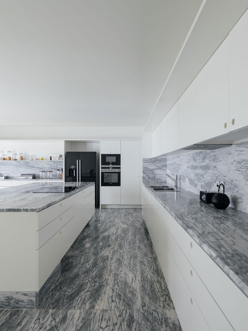 House in Restelo by aspa. Photograph by do mal o menos - Eduardo Nascimento. House in Restelo by aspa. Photograph by do mal o menos - Eduardo Nascimento.