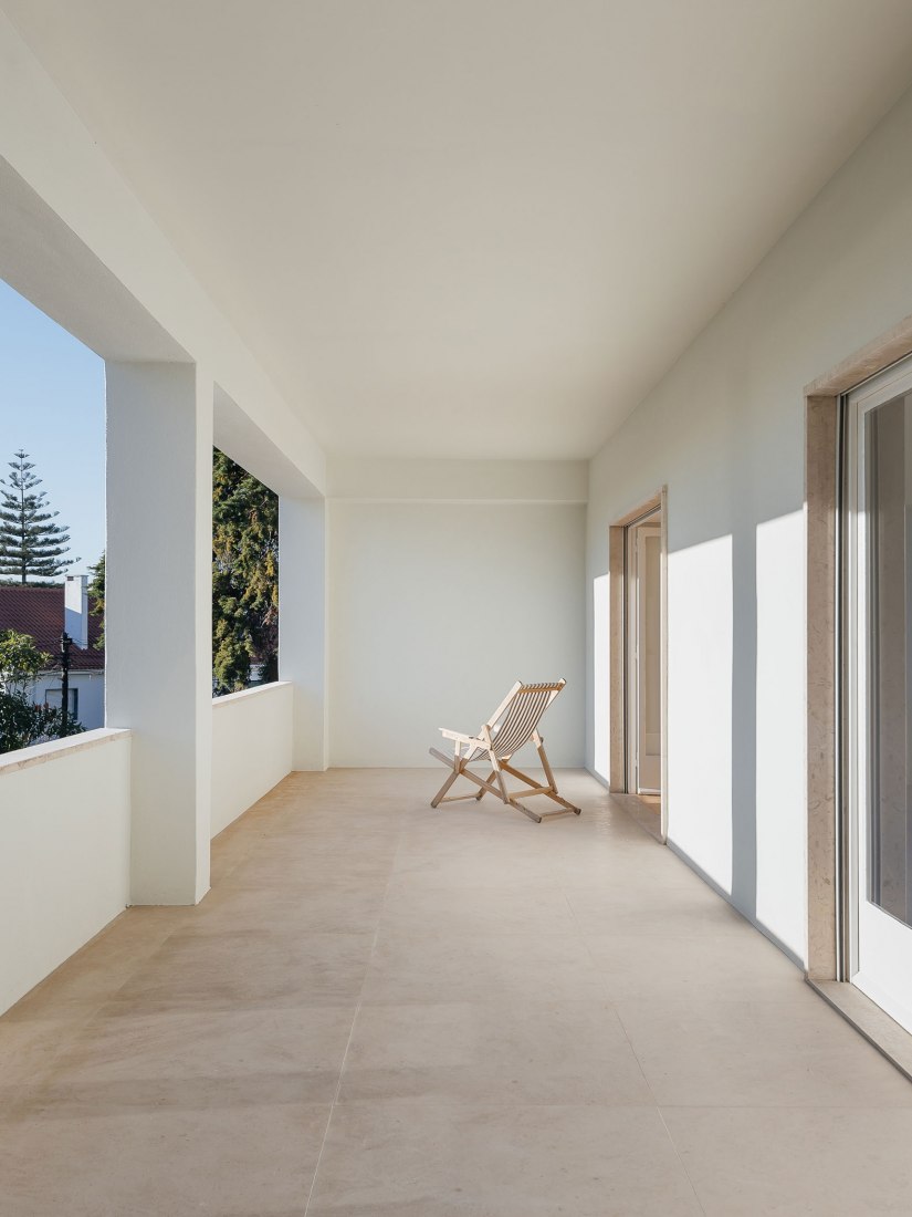 House in Restelo by aspa. Photograph by do mal o menos - Eduardo Nascimento. House in Restelo by aspa. Photograph by do mal o menos - Eduardo Nascimento.