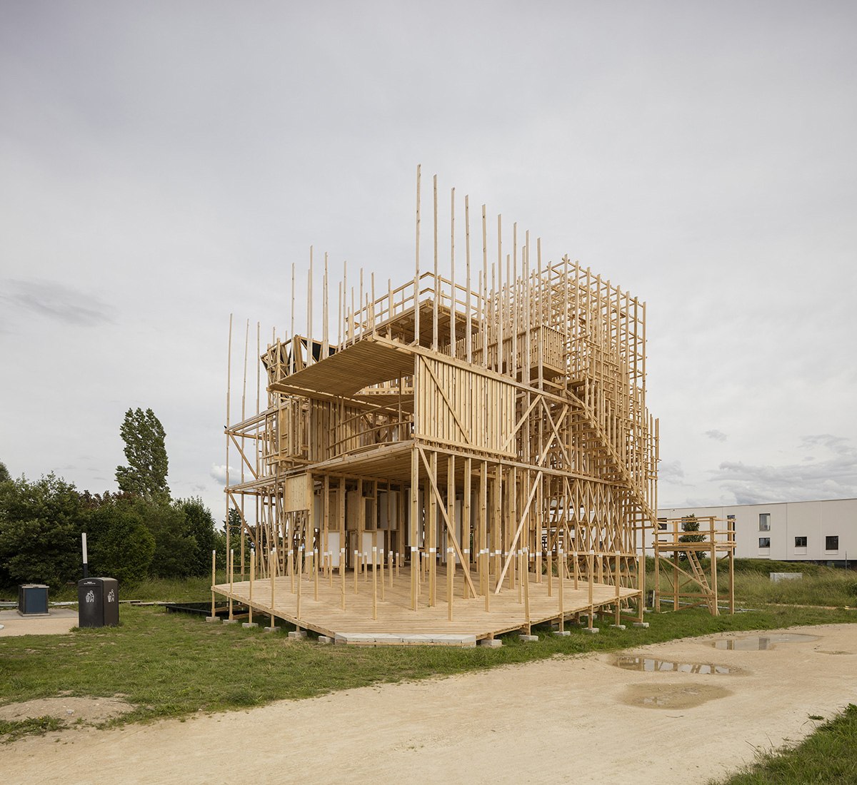 HOUSE 1 at EPFL campus in Laussana. Photograph © Dylan Perrenoud. Image courtesy of Mintlist.